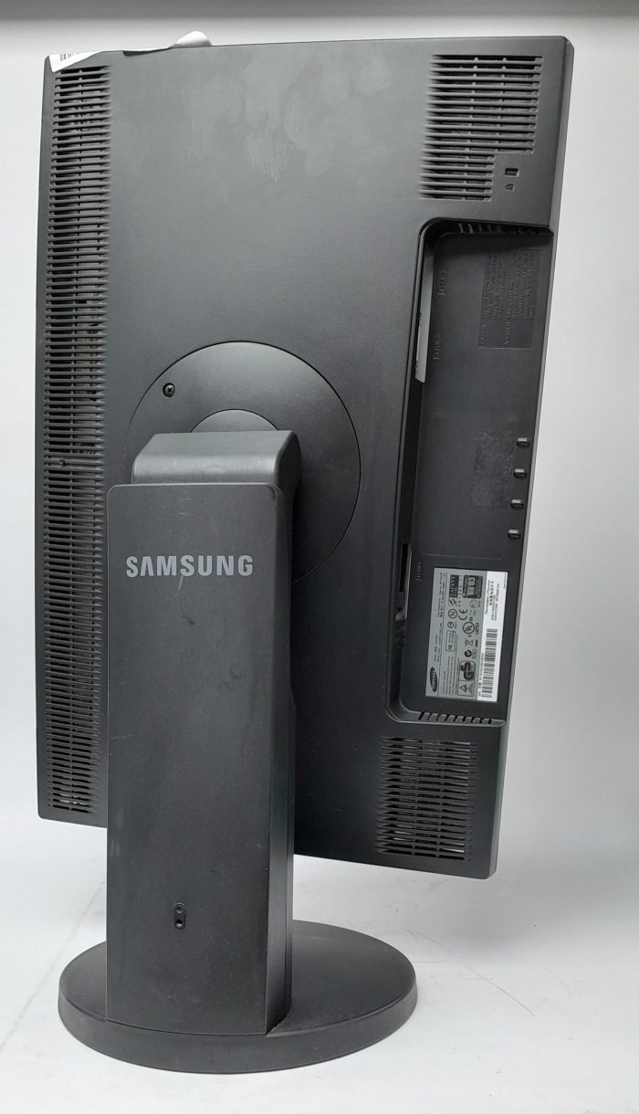 Samsung_2443bw_4