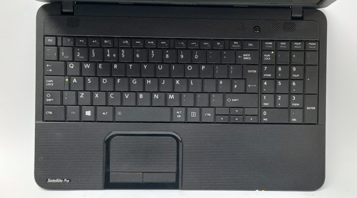Toshiba_Satelite_Pro_C850_2
