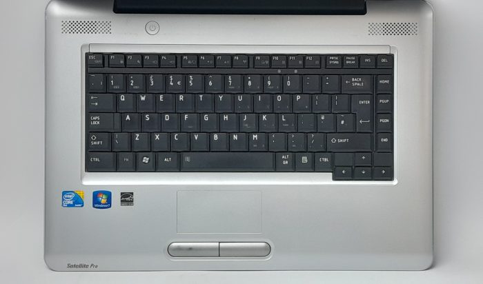 Toshiba_Satelite_Pro_L450_17p_2