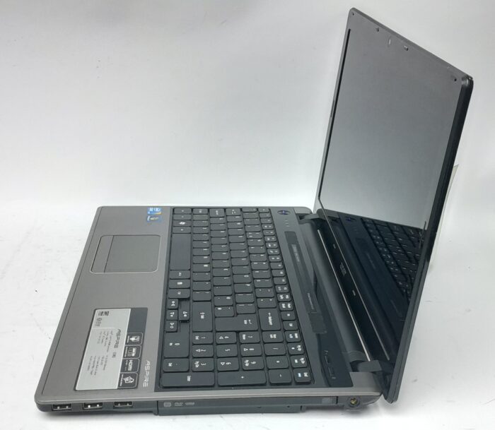 Acer_Aspire_5745_3