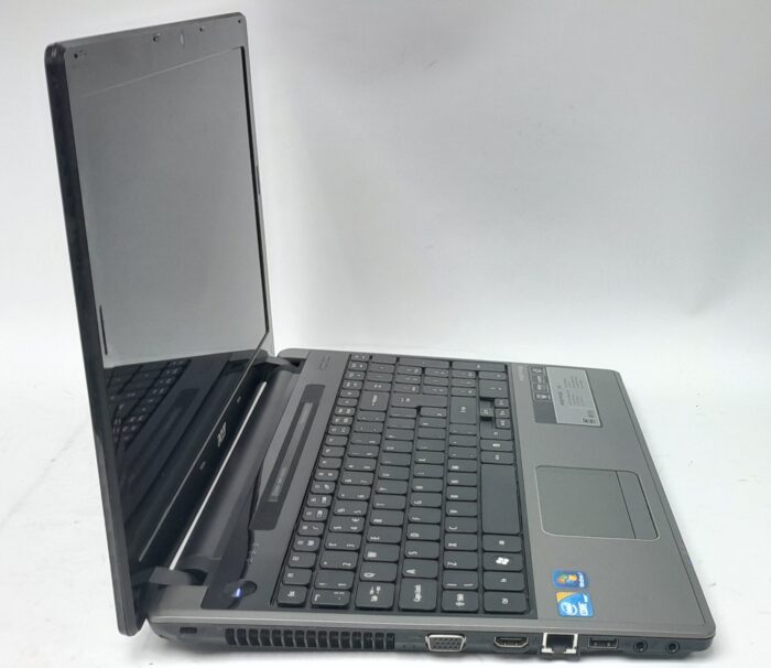 Acer_Aspire_5745_4