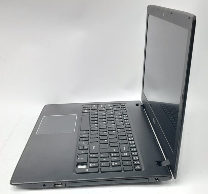 Acer_Travelmate_P259_3