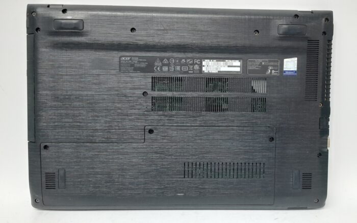 Acer_Travelmate_P259_7