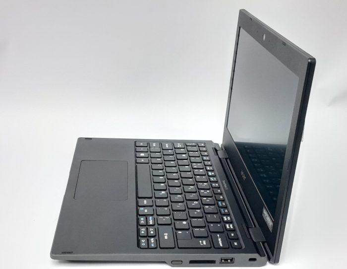 Acer_Travelmate__B118_N16q15_3