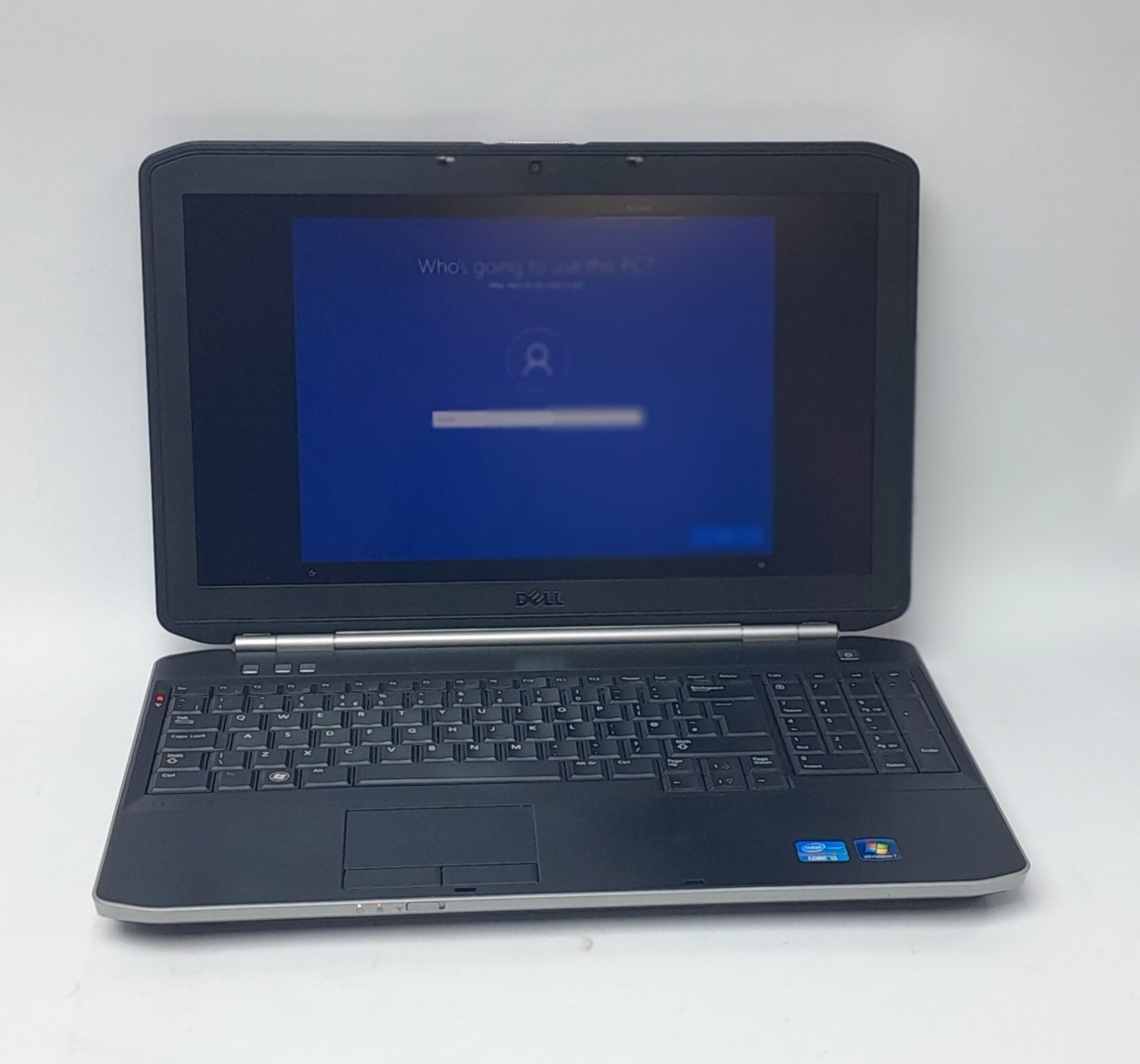 Dell_Latitude_E5520_1.jpg Dell_Latitude_E5520_1