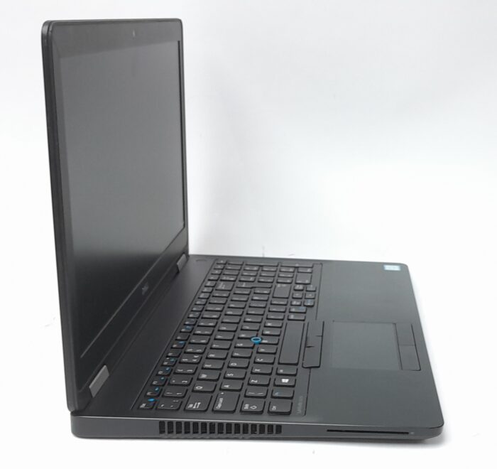 Dell_Latitude_E5570_4