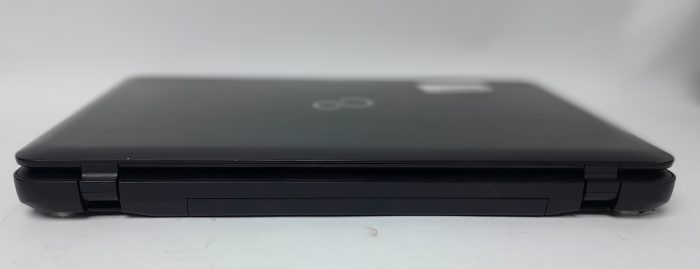 Fujitsu_A512_6