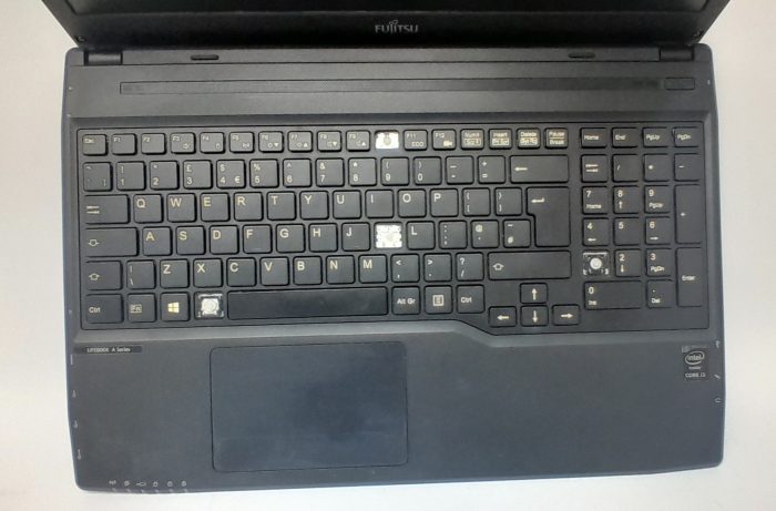 Fujitsu_Lifebook_A514_3