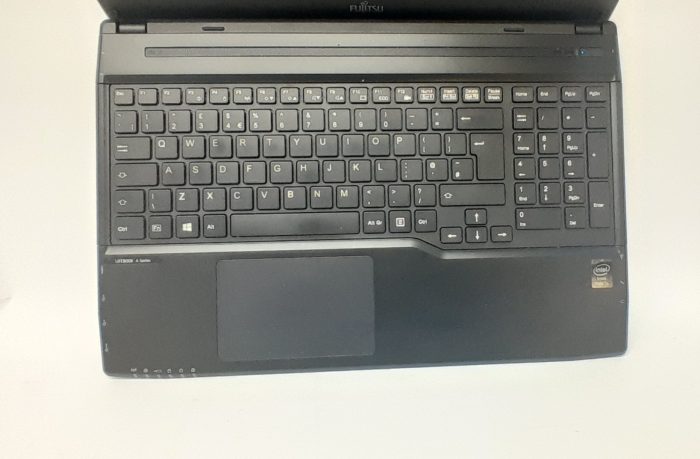 Fujitsu_Lifebook_A544_2