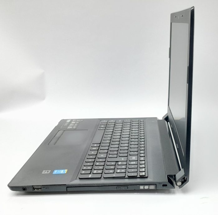 Lenovo_B5070_4