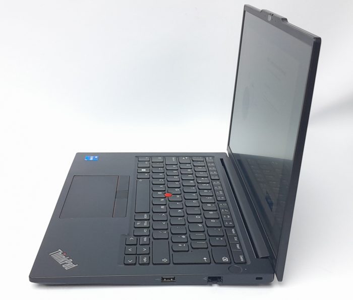 Lenovo_Thinkpad_E14_Gen_5_3
