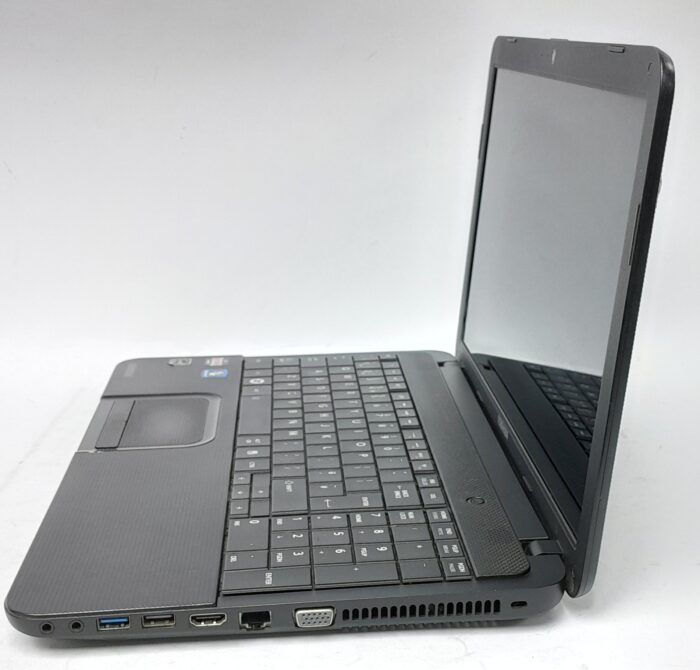 Toshiba_Satelite_C850d_107_3