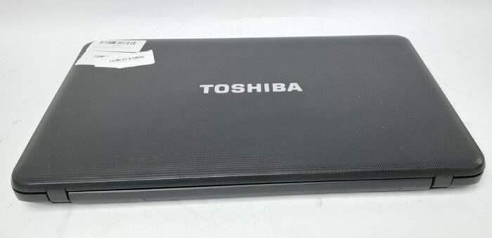 Toshiba_Satelite_C850d_107_6