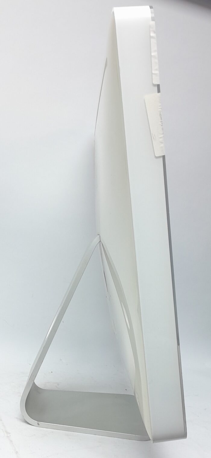 Apple_iMac6,1_3