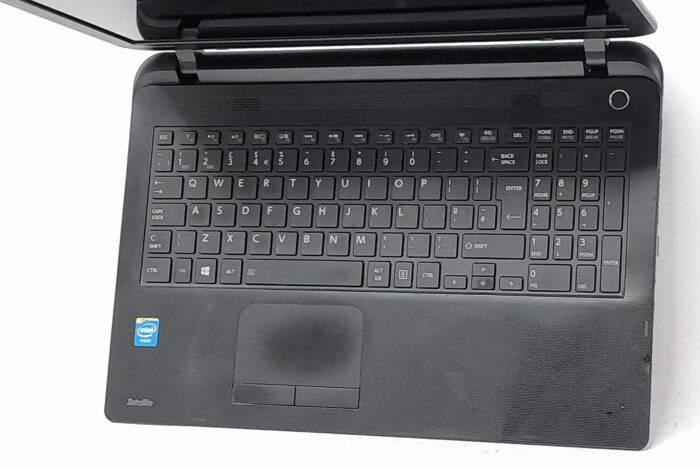 Toshiba_Satellite_C50-b_2