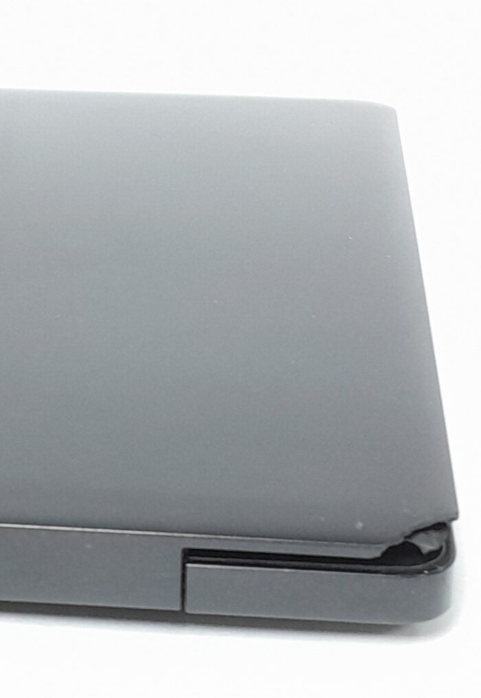 Dell_Inspiron_5570_5