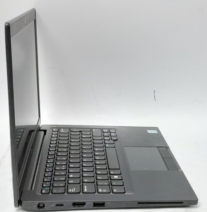 Dell_Latitude_7390_4