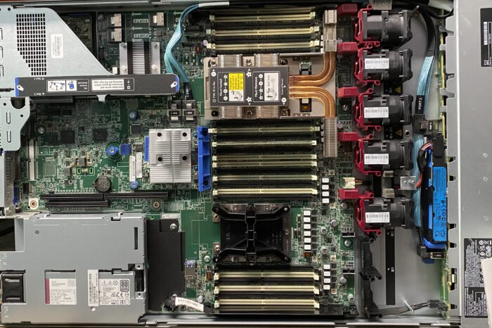 Hpe_Proliant_Dl360_Gen10_3