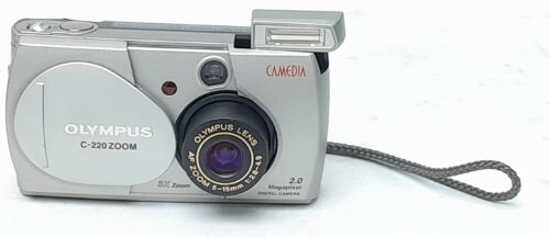 Olympus C-220 Zoom