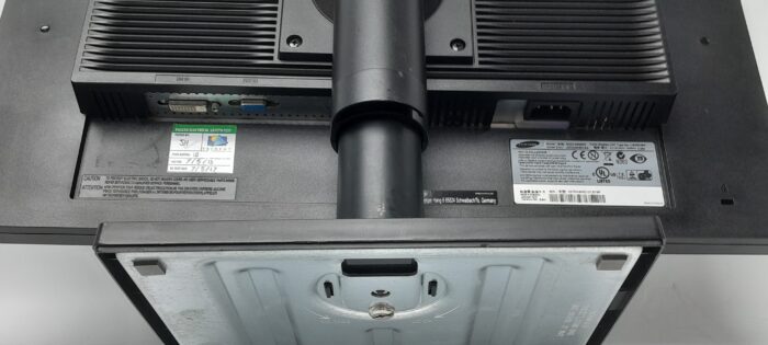 Samsung_S22c450_4