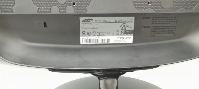 Samsung_Syncmaster_2033_2
