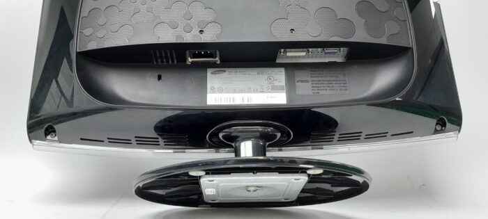 Samsung_Syncmaster_2033_3