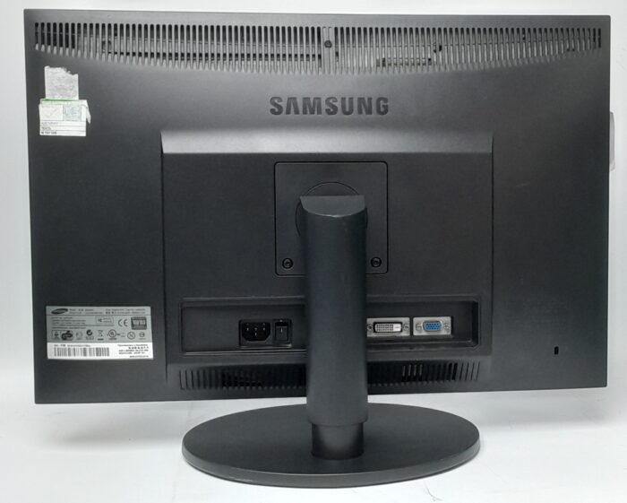 Samsung_Syncmaster_B2240w_3