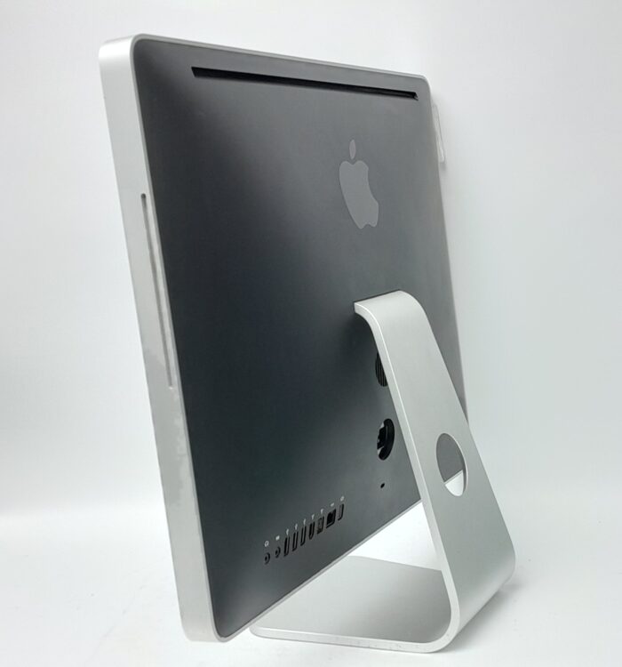 Apple_Imac8,1_3