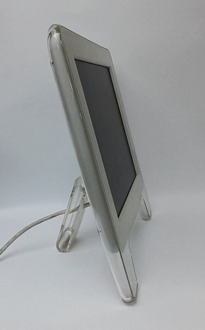 Apple_M7648_3