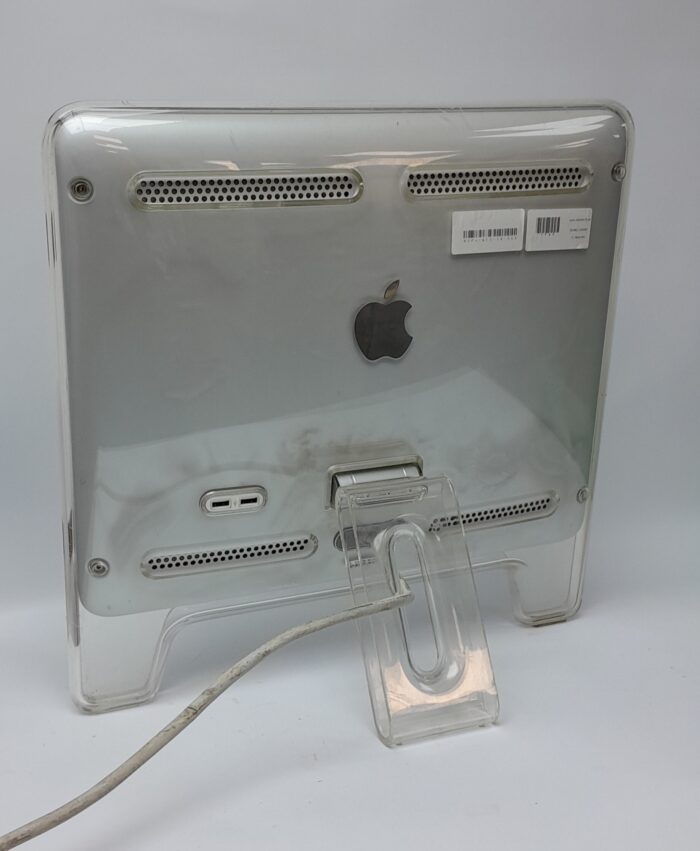 Apple_M7648_6