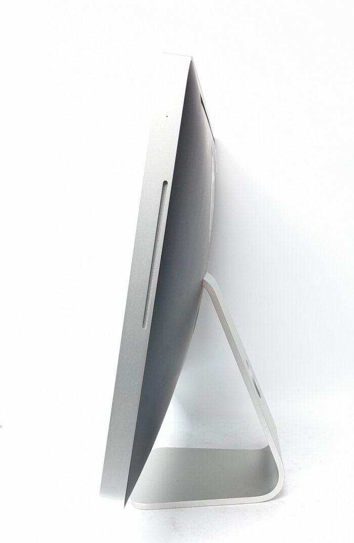 Apple_imac8,1_2