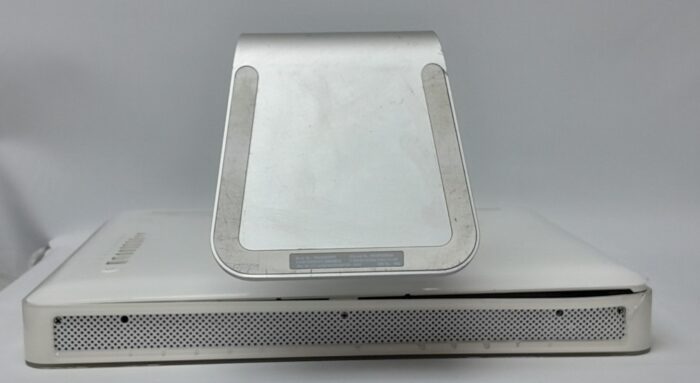 Apple_imac8,1_4