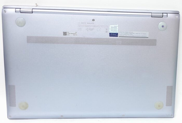 Asustek_Computer_Inc._Zenbook_Ux431D_7