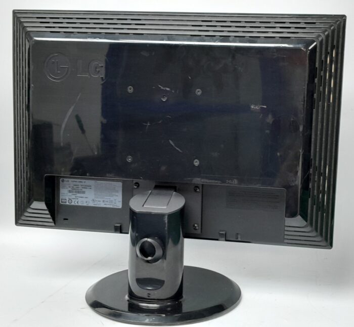 Lg_Flatron_L225ws_4