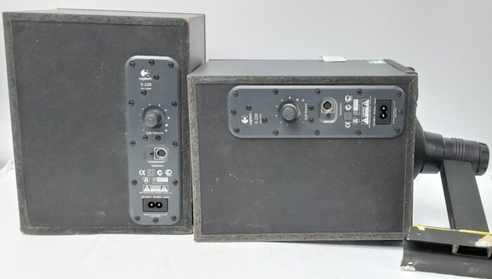 Logitech X-220