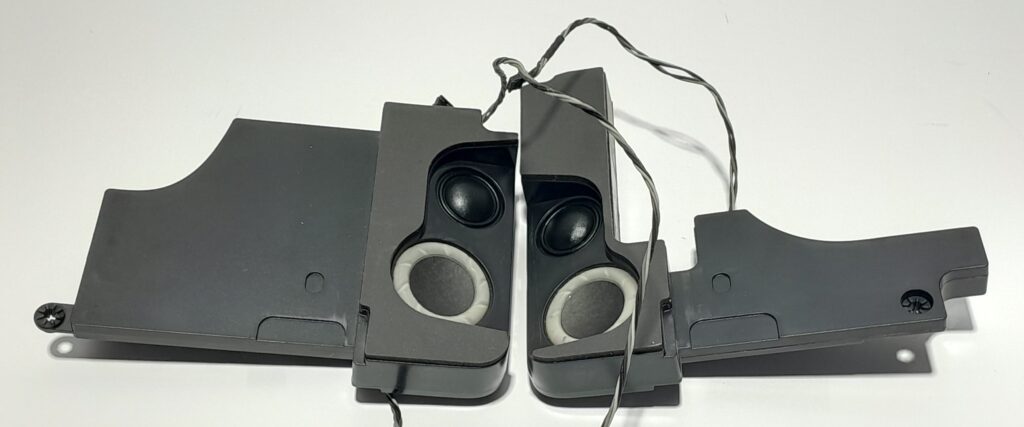 APPLE_a1312_Speakers_1