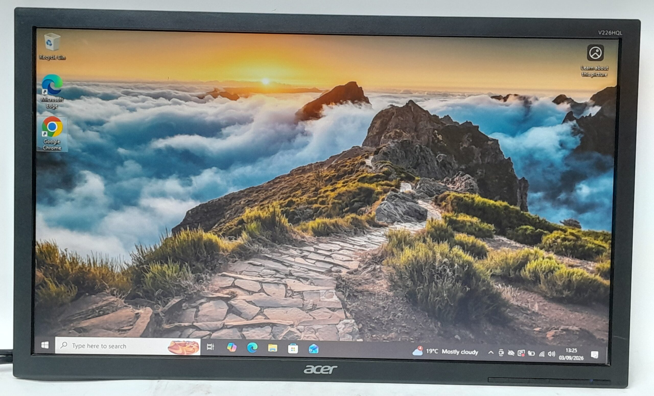 Acer_V226hql_1-2.jpg Acer_V226hql_1