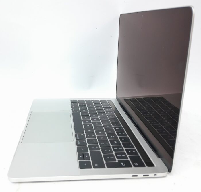 AppleMacbook Pro 13,2