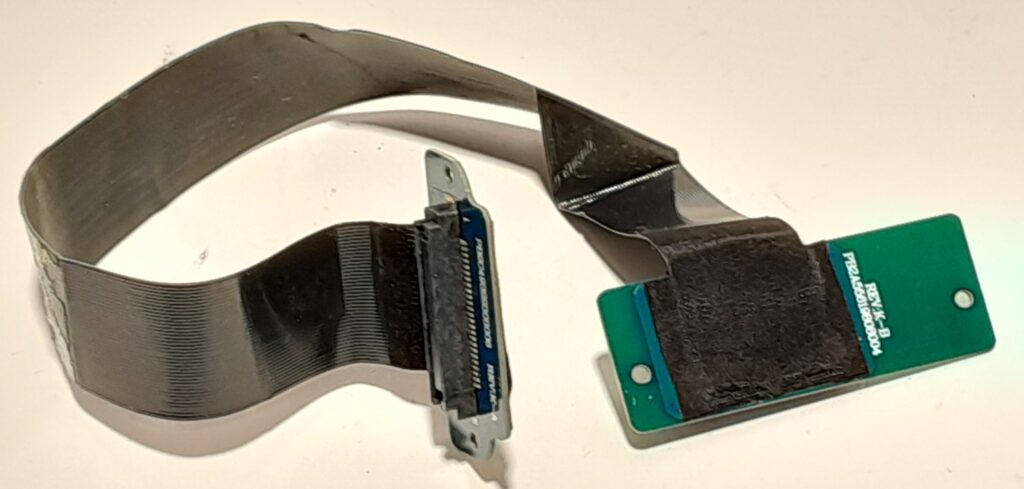 Apple_a1225_OpticalDriveCable_1