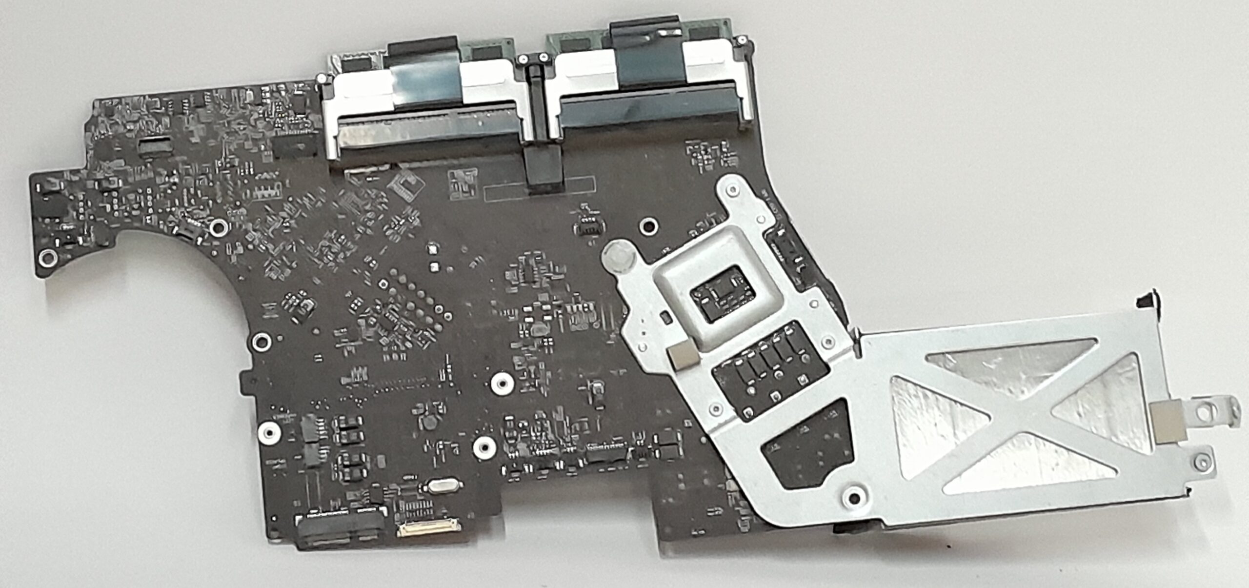 Apple_a1311_Logicboard_1.jpg Apple_a1311_Logicboard_1