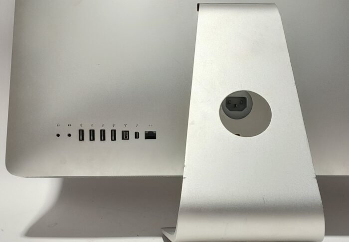 Apple_iMac12,1_2