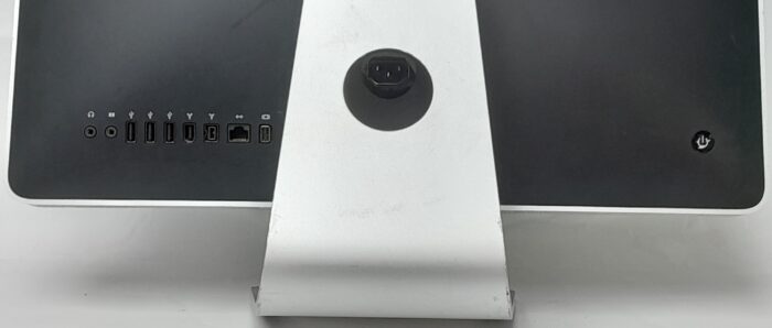 Apple_imac_8,1_2