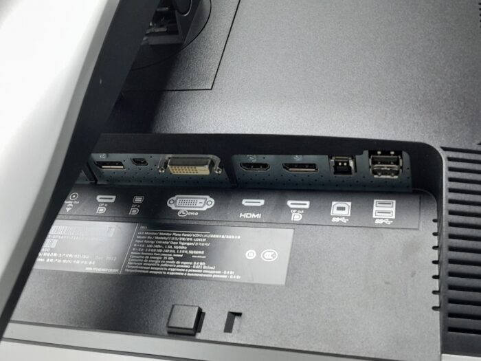Dell_U2413f_3