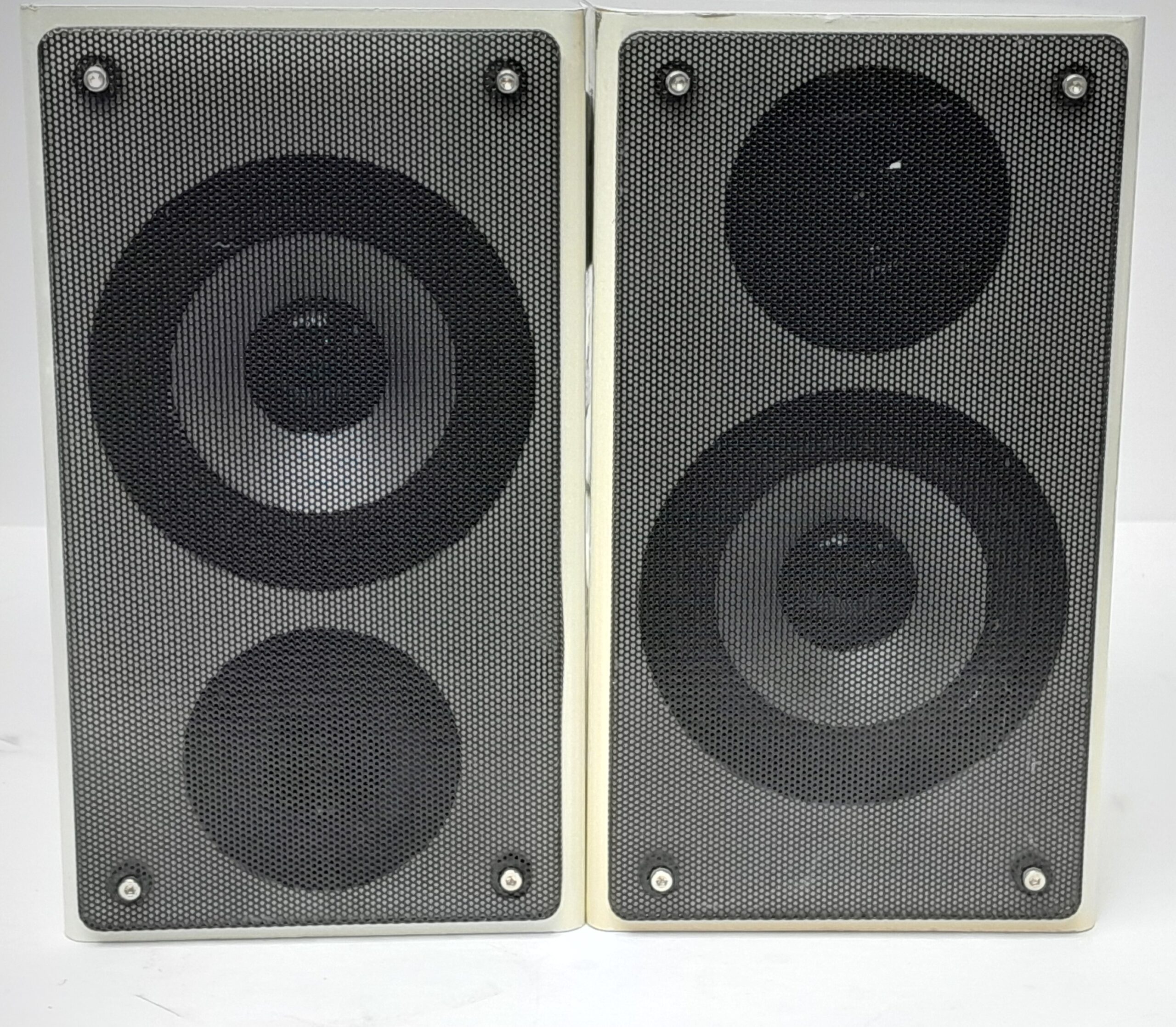 Edis_Speakers_1.jpg Edis Speakers