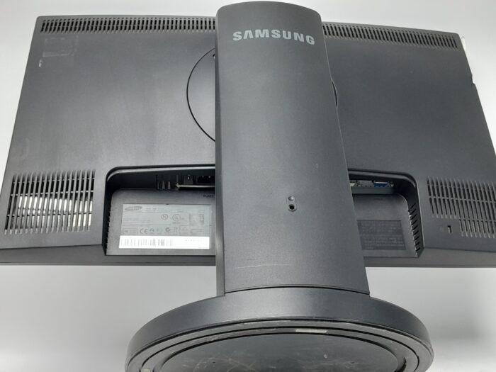 Samsung_Syncmaster_2343bw_4