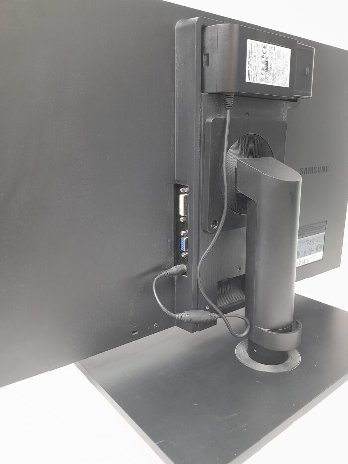 Samsung_Syncmaster__S24a460_3