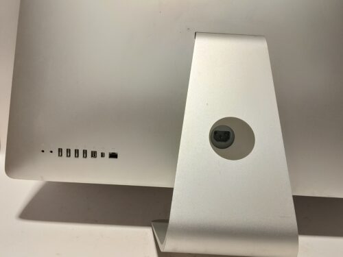 Apple_imac_10,1_2