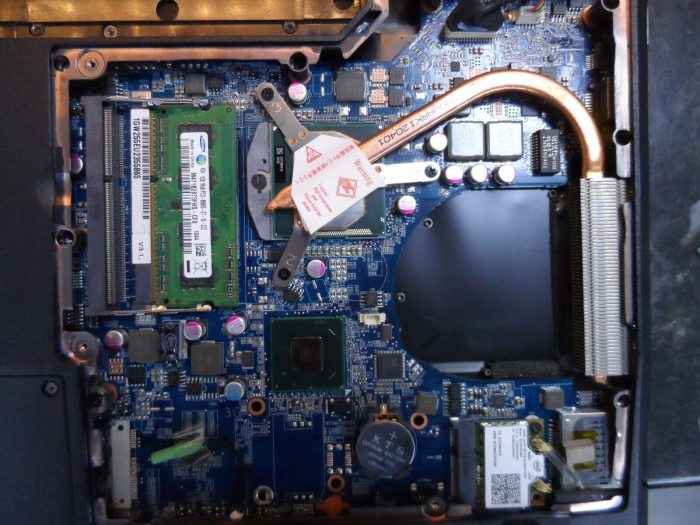 RM NoteBook 320 W255EU USB 3 Motherboard TESTED I3 PROCESSOR AND 1GB MEMORY - Image 2