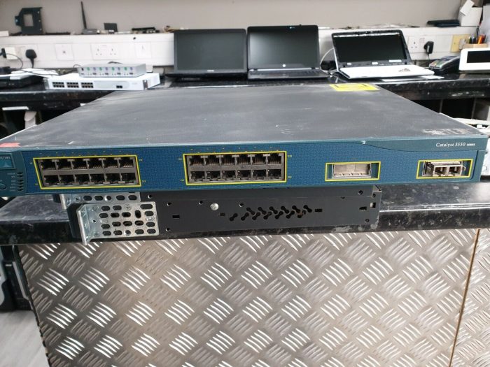 CISCO C3550 24 Port Switch - Image 2