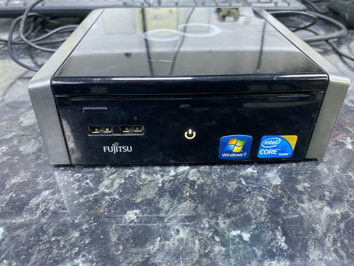 FUJITSU Esprimo Q9000 / i3-370M 2.4GHz / 4GB / 320GB p/ lead and widows 10/7 - Image 2
